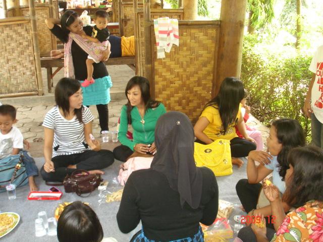 WAD 2009 community circle
