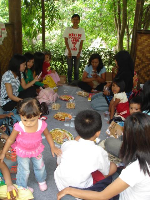 WAD 2009 boy + community + family