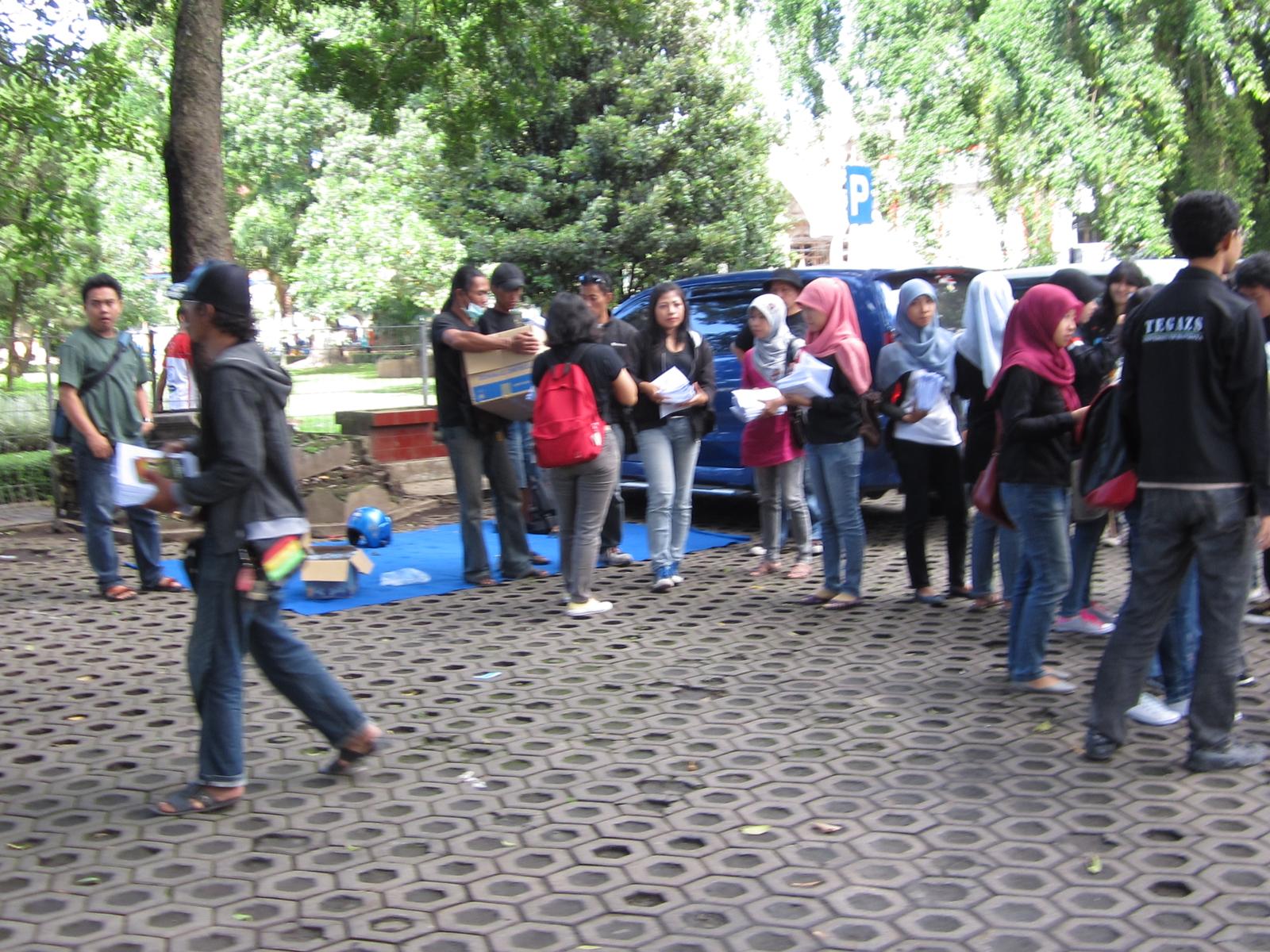 TB Day public action crowd outdoor