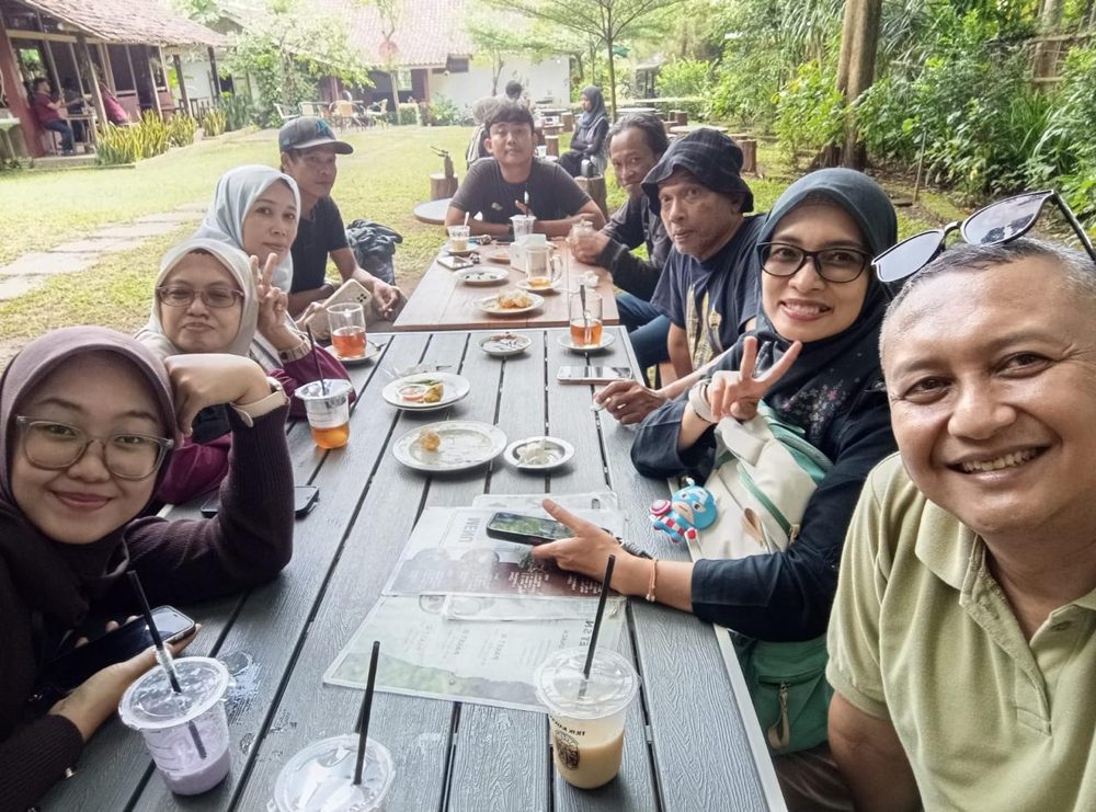 Kebersamaan tim & relawan